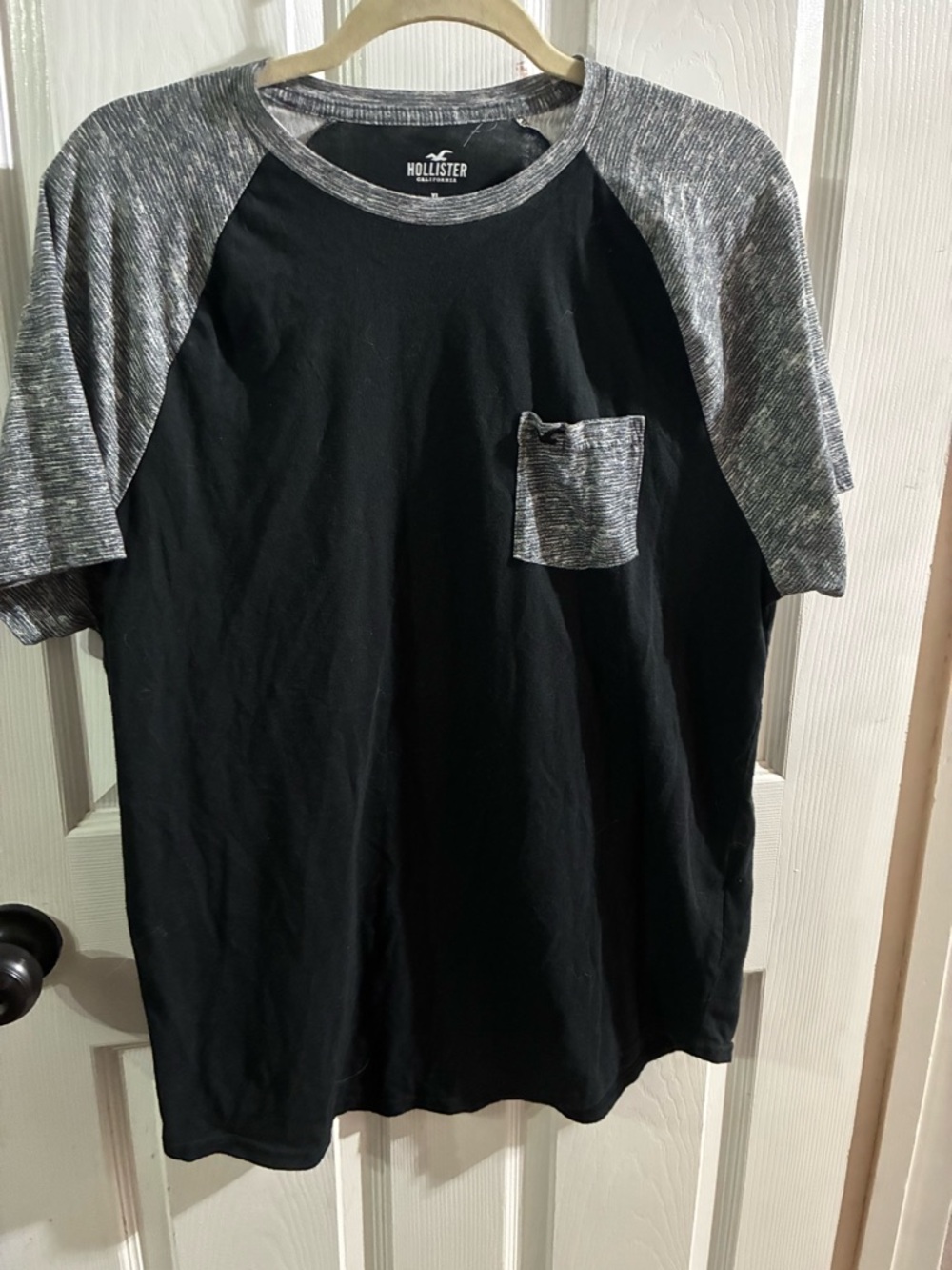Hollister Men’s XL Black Shirt